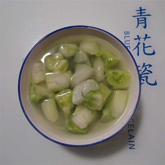 白水煮儿菜，在吃多了大鱼大肉的春节特别受欢迎。